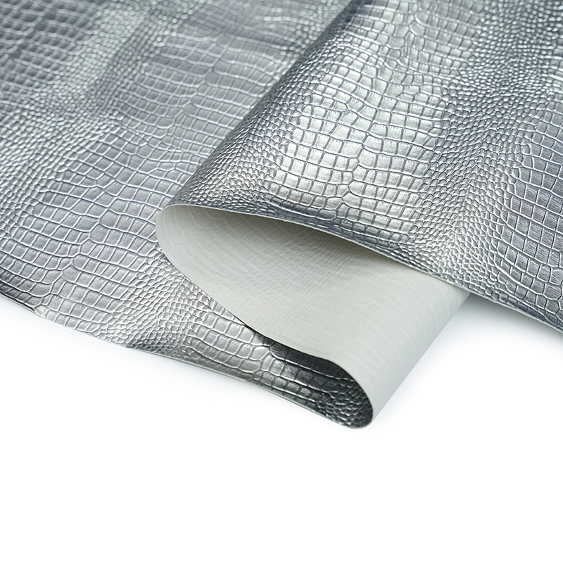 Strieborná kovová umelá koža pre tašku